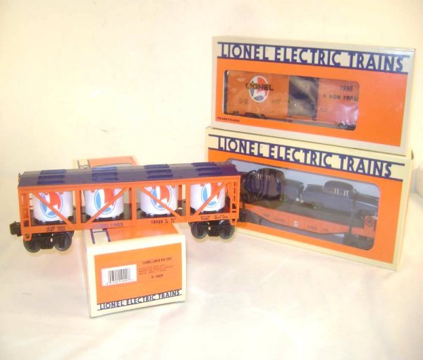 ABT: 3 Mint Lionel Assorted Lionel Lines Cars/OBs: Paul V. Ambrose and Drew J. Bauer present: These are three Assorted Lionel Lines Cars that Lionel made a few years ago. Included are the #19420 Vat Car, the #9492 Box Car and the #16933 Flat Car w/ Au