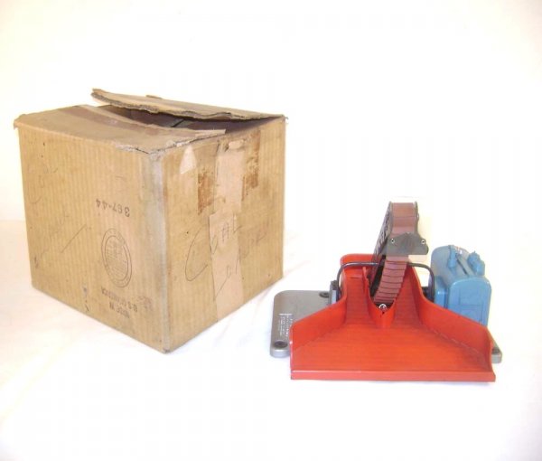 ABT: Nice Lionel #397 Operating Coal Loader/OB+: Paul V. Ambrose and Drew J. Bauer present: This is the #397 Operating Coal Loader that Lionel made in the late 1940s. Red-painted base and Blue Generator. Our Opinion is that it is generally in Excell