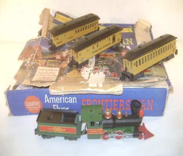 ABT: AF S: #20551 American Flyer Frontiersman Trai: Paul V. Ambrose and Drew J. Bauer present: This is the #20551 Frontiersman Tran Set that American Flyer made in S Gauge in the late 1950s. Includes the General Steam Engine and Tender and Three Passen