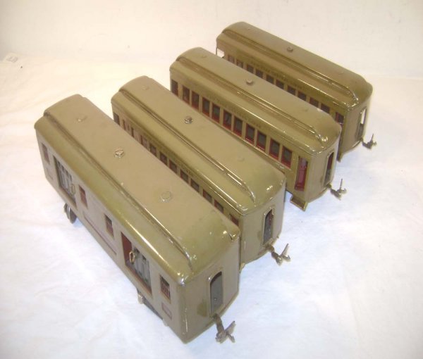 ABT: Lionel #337/337338/310 Standard Gauge Passeng: Paul V. Ambrose and Drew J. Bauer present: These are the #337/337/338/310 Passenger Cars that Lionel made in Standard Gauge in the 1920s. Our Opinion is that they are generally in Very Good Plus Condi