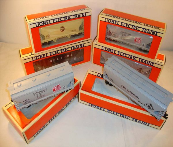 ABT: 6 Assorted Lionel Standard O Hoppers/OBs: Paul V. Ambrose and Drew J. Bauer present: These are six Assorted Standard O Hoppers that Lionel made a few years ago. Included are the #17005 Cargill Center Flow Hopper, two #52023 1993 LCCA Two-Bay