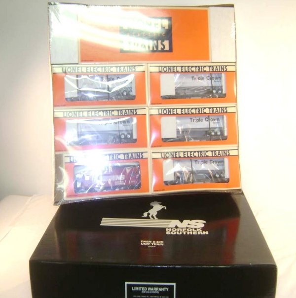 ABT: Mint/Sealed Lionel #11718 Norfolk Southern Int: Paul V. Ambrose and Drew J. Bauer present: This is the #11718 Norfolk Southern Intermodal Unit Freight Train Set that Lionel made in the 1990s. This Set features the #18207 Norfolk Southern Dash-8 Die