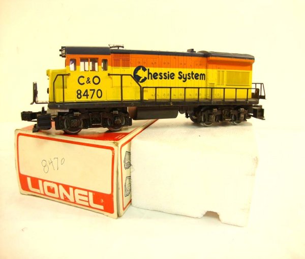 ABT: Nice Lionel #8470 Chessie U36B Diesel/OB: Paul V. Ambrose and Drew J. Bauer present: This is the #8470 Chessie U36B Powered Diesel that Lionel made in the 1970s. Our Opinion is that it is generally in Like New Minus Condition, minor signs of 