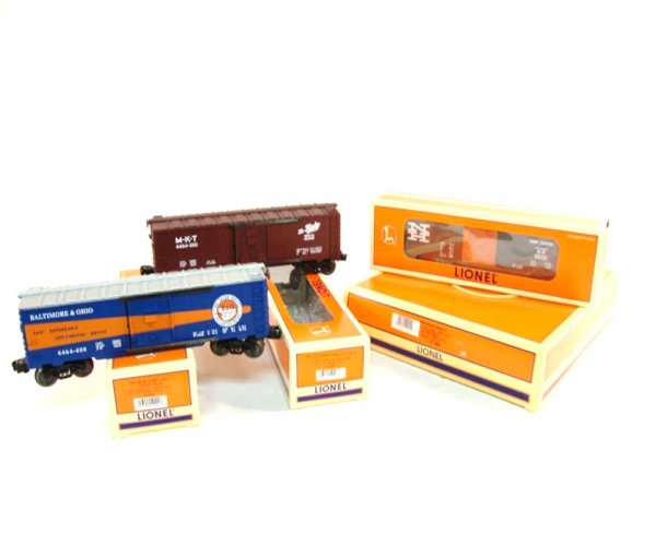 ABT: Mint Lionel #19292 6464 Series VI Box Cars/OB: Paul V. Ambrose and Drew J. Bauer present: These are the #19292 Series VI Box Cars that Lionel made in their 6464 Series in the 1990s. This Series includes the #19294 (6464-400) B&O Box Car, the #1929