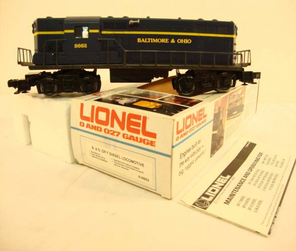 ABT: Great Lionel #8662 Baltimore & Ohio GP-7 Dies: Paul V. Ambrose and Drew J. Bauer present: This is the #8662 Baltimore & Ohio GP-7 Diesel with Dual Motors that Lionel made in the 1980s. Scarce. Our Opinion is that it is generally in Like New Condit
