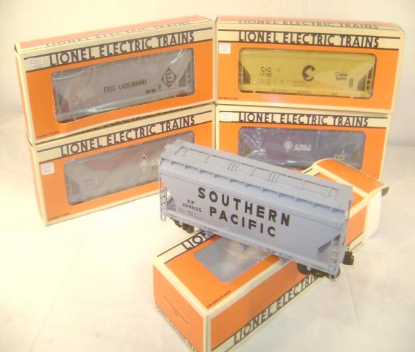 ABT: 5 Mint Lionel Assorted Standard O Covered Hop: Paul V. Ambrose and Drew J. Bauer present: These are five Assorted Standard O Covered Hoppers that Lionel made a few years ago. Included are #19962 1992 TTOS Convention Car Southern Pacific Hopper, th