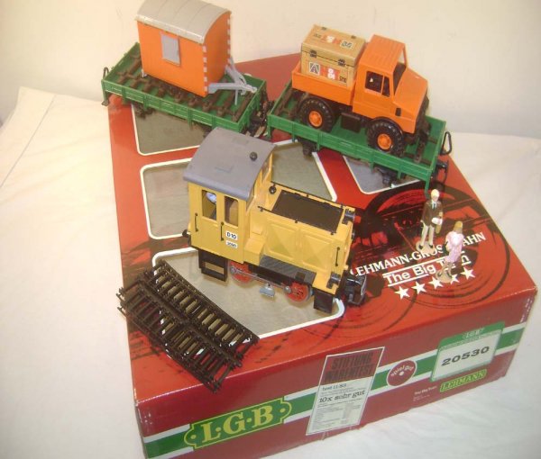 ABT: LGB G Scale #20530 3 Piece Diesel Freight Set/: Paul V. Ambrose and Drew J. Bauer present: This is the #20530 3 Piece Freight Work Train Set with Loads that LGB made in G Scale a few years ago. Our Opinion is that the Set is generally in Like New M