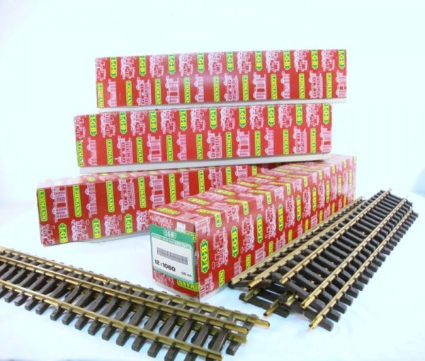 ABT: G Scale LGB 4 Boxes of #1000 Straight Track/OB: Paul V. Ambrose and Drew J. Bauer present: These are four boxes of #1000 Straight Track (37 Pieces) that LGB made in G Scale a few years ago. Our Opinion is that they are generally in Excellent Condit