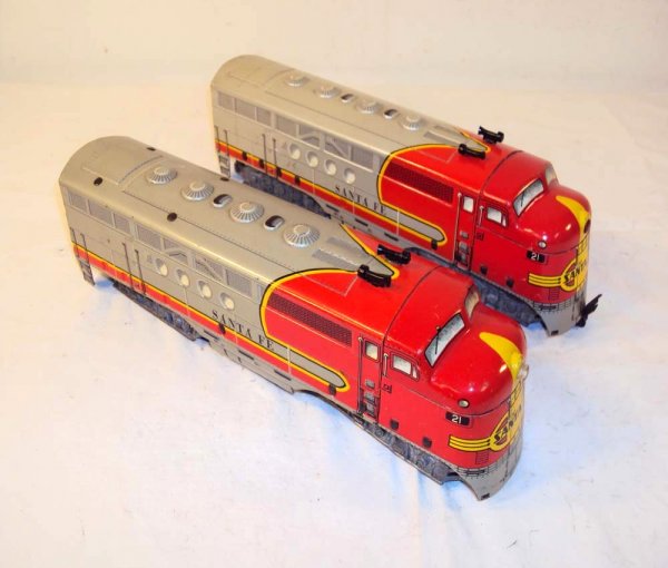 ABT: Marx #21 Santa Fe F-series AA O Gauge Diesels: Paul V. Ambrose and Drew J. Bauer present: These are the #21 Santa Fe Electric F-series AA Diesels that Marx made in O Gauge circa the 1950s. Please add $12.00 for US-48 Shipping and Insurance.