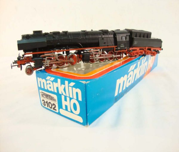 ABT: Great Marklin HO #3102 Mallet Engine & Tender/: Paul V. Ambrose and Drew J. Bauer present: These are the #3102 2-6-8-0 Mallet Engine and Tender that Marklin made in HO circa 1960. Our Opinion is that they are generally in Like New Condition. Includ