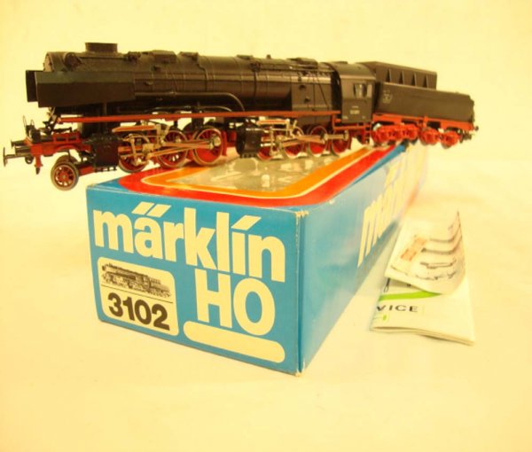 ABT: Great Marklin HO #3102 Mallet Engine & Tender/: Paul V. Ambrose and Drew J. Bauer present: These are the #3102 2-6-8-0 Mallet Engine and Tender that Marklin made in HO circa 1960. Our Opinion is that they are generally in Like New Condition. Includ
