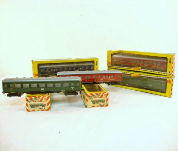 ABT: 5 Nice Fleischmann HO Passenger Coaches/OBs: Paul V. Ambrose and Drew J. Bauer present: These are Passenger Coaches #1410, 1411, 1412, and two #1413 that were made by Fleischmann in HO circa 1960. Note one Wagons-Lits example modeled after the f