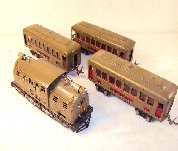 ABT: Lionel Mojave #254 Electric (R) and 2 #610 &: Paul V. Ambrose and Drew J. Bauer present: These are the repainted #254 Mojave Electric, plus two partially repainted #610 Pullmans and the #612 Observation Cars that Lionel made in O-gauge circa 1920