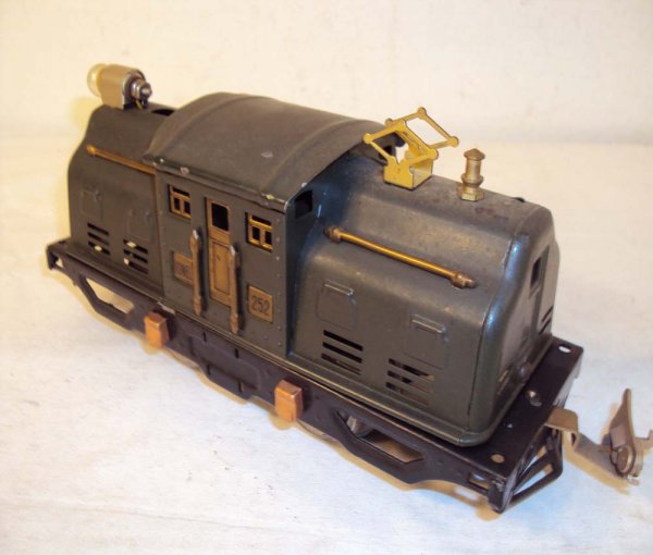 ABT: Lionel #252 Electric: Paul V. Ambrose and Drew J. Bauer present: This is the #252 Electric that Lionel made circa the late 1930s. Please add $15.00 for US-48 Shipping and Insurance.
