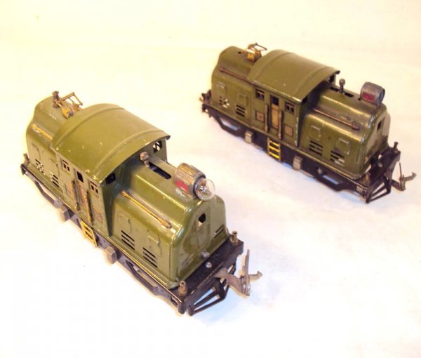 ABT: 2 Lionel #252 Electrics: Paul V. Ambrose and Drew J. Bauer present: These are two #252 Electrics that Lionel made in O gauge circa 1930. One example is an old repaint. Please add $16.00 for US-48 Shipping and Insurance.