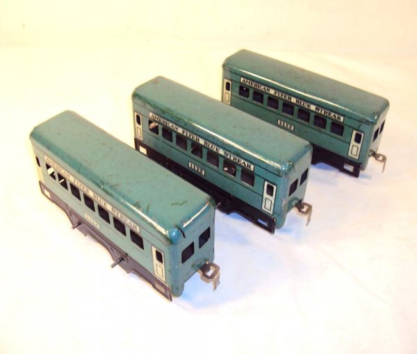 ABT: 3 American Flyer #1122 Blue Streak Passenger : Paul V. Ambrose and Drew J. Bauer present: These are three #1122 Blue Streak Passenger Cars that American Flyer made in O gauge circa the 1930s. Please add $14.00 for US-48 Shipping and Insurance.