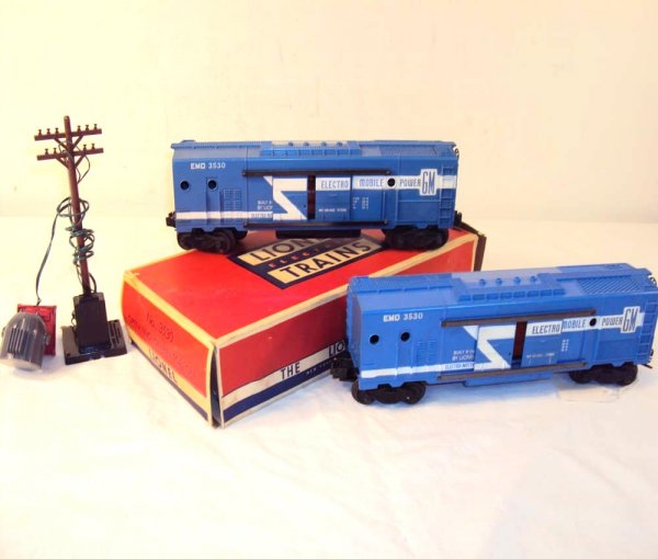 ABT: 2 Variations Lionel #3530 Generator Cars/OB+: Paul V. Ambrose and Drew J. Bauer present: These are two #3530 Generator Cars that Lionel made in the middle 1950s. Includes both short and long stripe examples and each with a different color Fuel Ta