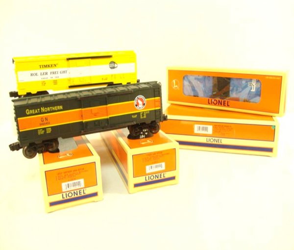 ABT: Mint Lionel #29209 6464 Series VII Box Cars/O: Paul V. Ambrose and Drew J. Bauer present: This is #29209 Series VII Box Cars that Lionel made in their 6464 Series in the 1990s. This Series includes the #29210 (6464-450) Great Northern Box Car, the
