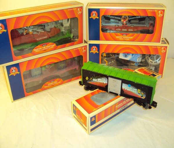 ABT: 5 Lionel #16274/16752/16755/16754/16980 Loone: Paul V. Ambrose and Drew J. Bauer present: These are five Warner Bros. Looney Tunes items that Lionel made a few years ago. Included are the #16274 Marvin the Martian, the #16752 Marvin the Martian, t