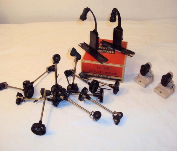 ABT: Lioinel #148 (2) Dwarf Signals, #410 (2) Blin: Paul V. Ambrose and Drew J. Bauer present: These are two #148 Dwarf Signals, two #410 Billboard Blinkers, and eleven #70 Yard Lights that Lionel made in the 1950s. Please add $20.00 for US-48 Shipping