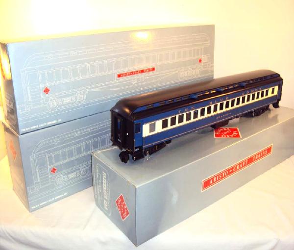 ABT: G Scale: Aristo #ART31304/404/504 CNJ Blue Com: Paul V. Ambrose and Drew J. Bauer present: These are the #ART31304/404/504 CNJ Blue Comet Passenger Cars that Aristo Trains/REA made in G Scale a few years ago. Our Opinion is that they are generally 