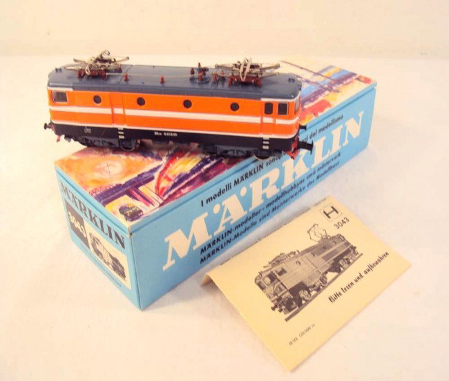ABT: Colorful Marklin HO #3043 Electric/OB: Paul V. Ambrose and Drew J. Bauer present: This is the colorful #3043 Electric that Marklin made in HO in the 1960s. Our Opinion is that it is generally in Like New Condition. Includes nice OB and Ins