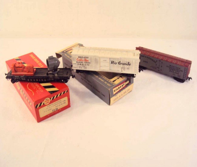 ABT: 3 Gilbert/Penn Line HO Rolling Stock Items/OB: Paul V. Ambrose and Drew J. Bauer present: These are the #451 die-cast Searchlight Car (missing Lens), and the Gilbert #33523 Rio Grande Box Car and the die-cast Green Bay & Western Reefer that were m