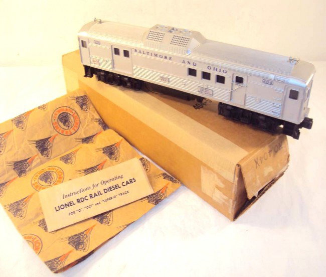 ABT: Scarce Lionel #404 Motorized Budd RDC Baggage/: Paul V. Ambrose and Drew J. Bauer present: This is the #404 Motorized Budd RDC Baggage Unit that Lionel made in the later 1950s. Our Opinion is that it is generally in Like New Condition. Much harder 