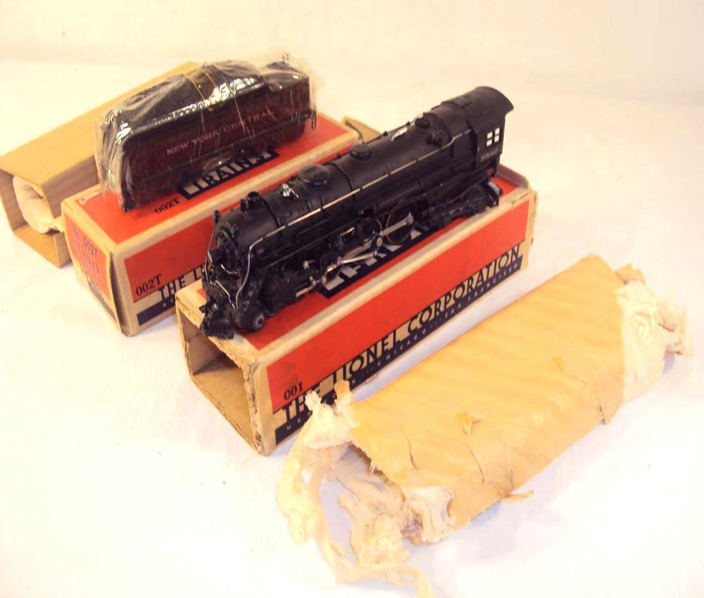 ABT: Mint Lionel Archives-Dated OO Gauge #001/002T : Paul V. Ambrose and Drew J. Bauer present: These are the Archives-dated three-rail #001 Steam Engine and #002T Tender that Lionel made in OO gauge in "1941". Our Opinion is that they are generally in 