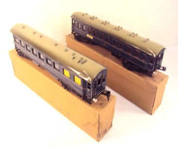 ABT: 2 Amazing Marklin O Gauge 'Wagon Lits' Coaches: Paul V. Ambrose and Drew J. Bauer present: These are the amazing 'Wagon Lits' Orient Express Diner and Sleeper Coaches that Marklin made in O-gauge circa the 1930s. Highly detailed models that measure