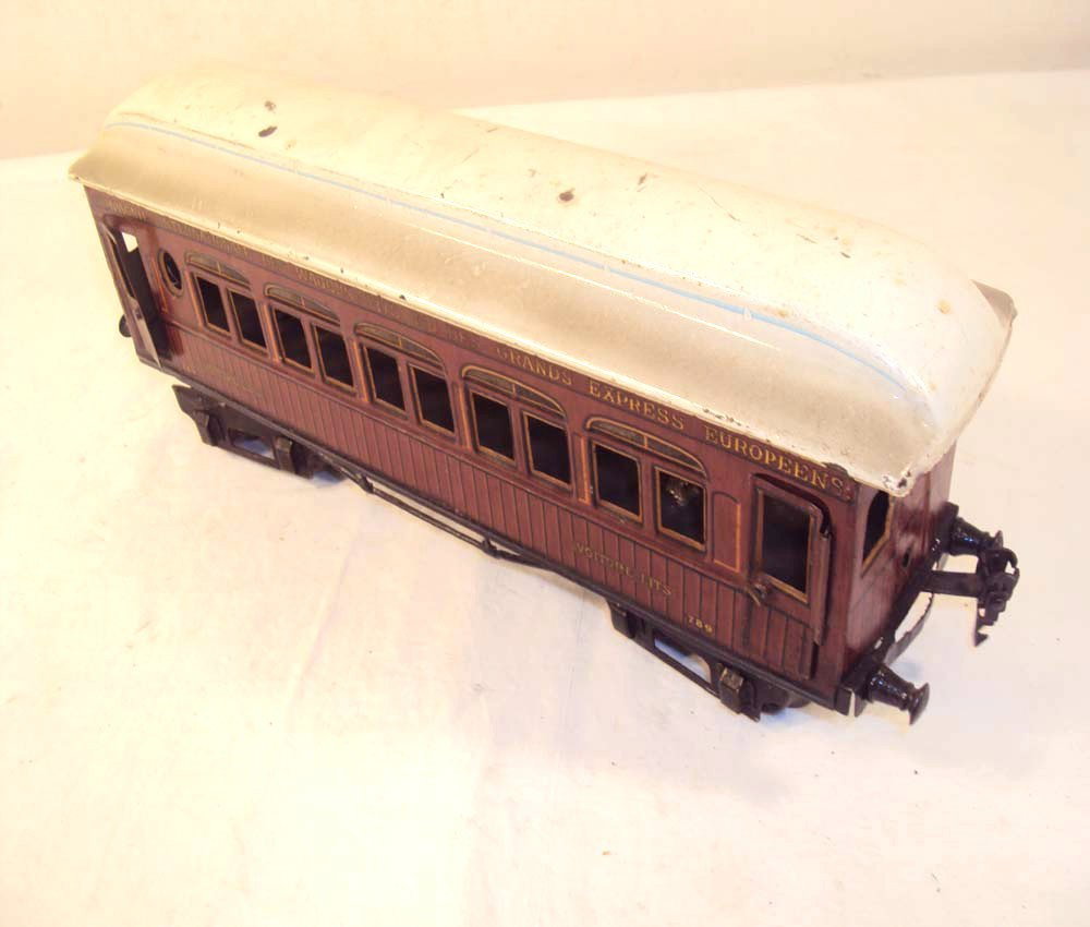 ABT: Marklin 1 Gauge #789 Wagon Lits Passenger Coa: Paul V. Ambrose and Drew J. Bauer present: This is the #789 Wagon Lits Passenger Coach that Marklin made in 1 gauge circa 1920. An early-style Coach for use on the noted "Orient Express" that measures