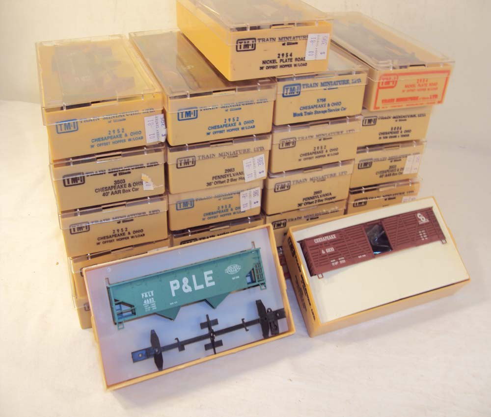 ABT: 23 Assorted HO Train Miniatures Kits/OBs: Paul V. Ambrose and Drew J. Bauer present: These are twenty-three assorted Rolling Stock Kits that Train Miniatures made in HO circa some years ago. Our Opinion is that the Lot averages Like New Plus 