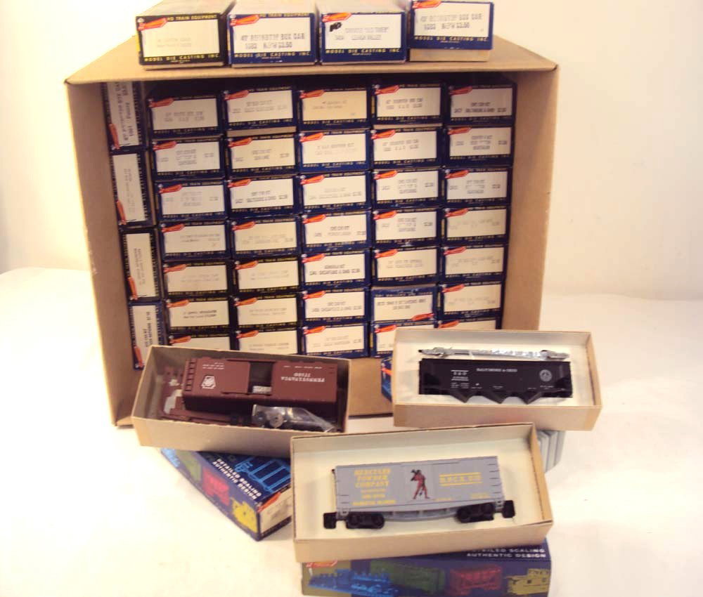ABT: 46 Assorted HO Roundhouse Kits/OBs: Paul V. Ambrose and Drew J. Bauer present: These are forty-six assorted Rolling Stock Kits that Roundhouse made in HO circa some years ago. Some Kits may have been assembled. Includes a nice group of 