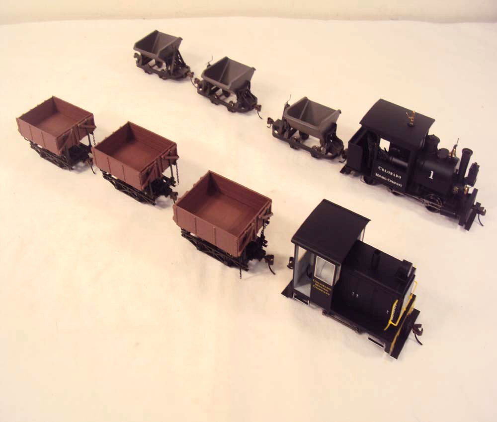 ABT: 2 Bachmann On3 Colorado Mining Co. Passenger S: Paul V. Ambrose and Drew J. Bauer present: These are two Colorado Mining Co. Passenger Sets that Bachmann made in On3-scale in the recent past. What you see is what you will receive. No Boxes. Please 