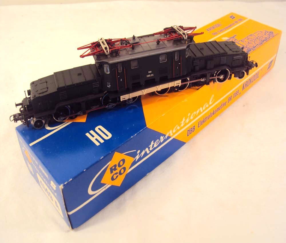 ABT: Roco #4149A HO Crocodile Electric/OB: Paul V. Ambrose and Drew J. Bauer present: This is the #4149A Crocodile Electric that Roco made a few years ago in HO. Please look at pictures. Original Box. Please add $14.00 for US-48 Shipping and I