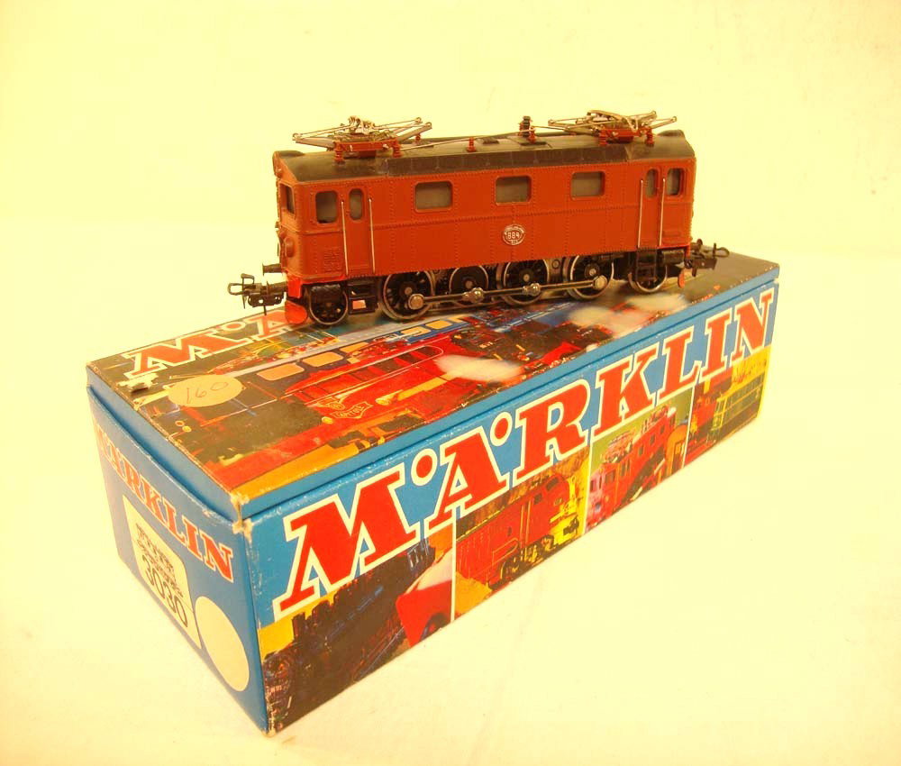 ABT: Marklin HO #3030 Electric w/Pantographs/OB: Paul V. Ambrose and Drew J. Bauer present: This is the #3030 Electric w/two Pantographs that Marklin made in HO circa the 1970s. Includes colorful Original Box as shown. Please add $14.00 for US-48 Sh
