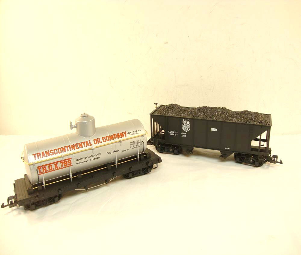 ABT: 2 Assorted LGB Cars: Paul V. Ambrose and Drew J. Bauer present: These are two Assorted Cars (tank and hopper) that LGB made in G Scale a few years ago. No Boxes. Please add $16.00 for US-48 Shipping and Insurance.