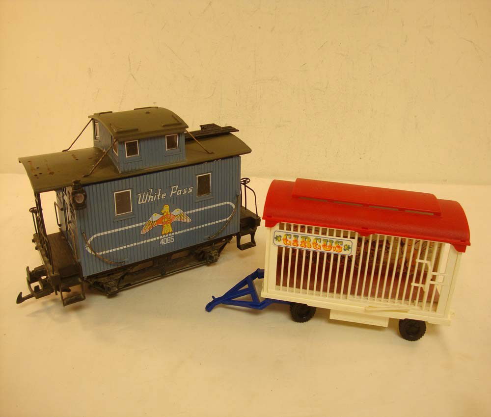 ABT: LGB Caboose and Circus Car: Paul V. Ambrose and Drew J. Bauer present: These are the Caboose and the circus Car that LGB made in G Scale a few years ago. No Boxes. Please add $15.00 for US-48 Shipping and Insurance.