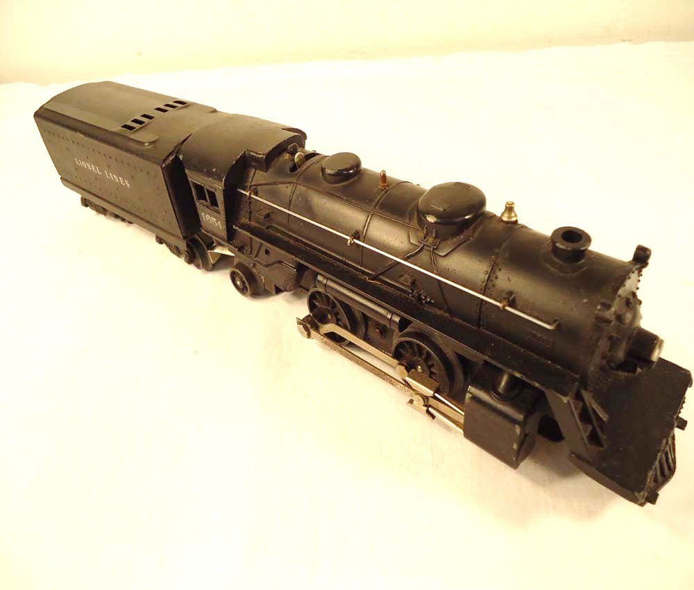 ABT: Lionel #1654/1654T Steam Engine & Tender: Paul V. Ambrose and Drew J. Bauer present: These are the #1654 Steam Engine and #1654T Tender that Lionel made in the late 1940s. No Boxes. Please add $18.00 for US-48 Shipping and Insurance.