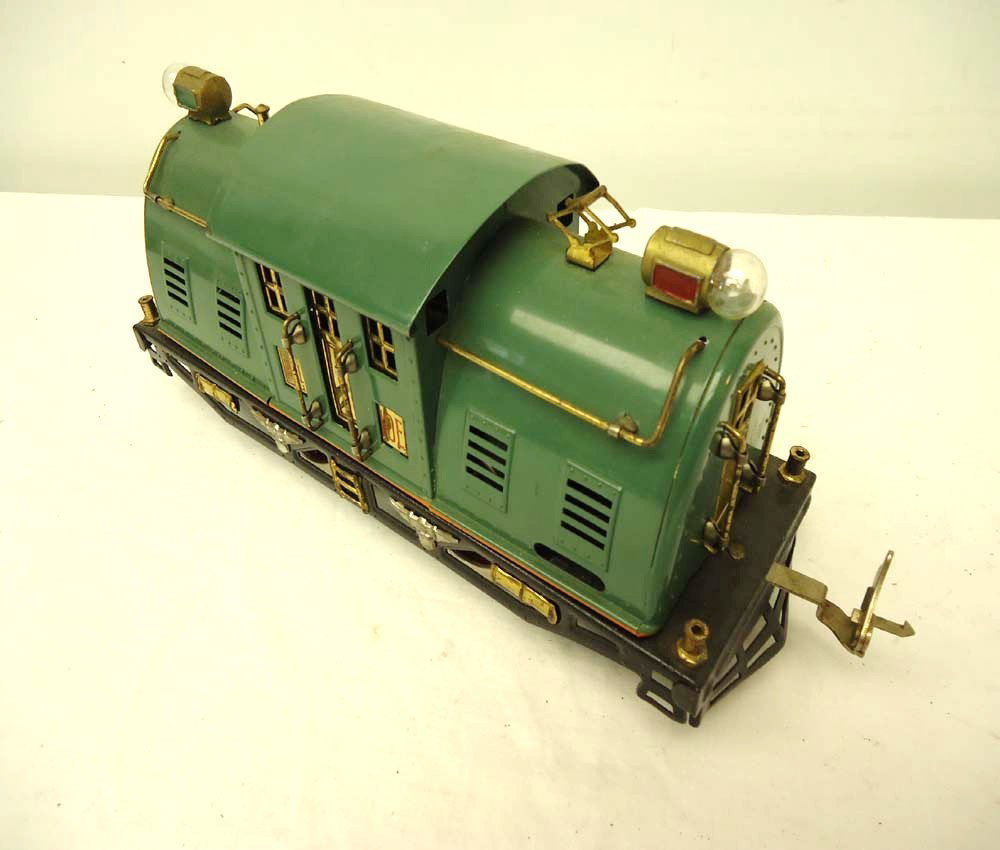 ABT: Lionel Standard Gauge #10E Green Electric (R): Paul V. Ambrose and Drew J. Bauer present: This is the repainted #10E Green Electric that Lionel made in Standard Gauge in the 1920s and into the 1930s. No Box. Please add $16.00 for US-48 Shipping an
