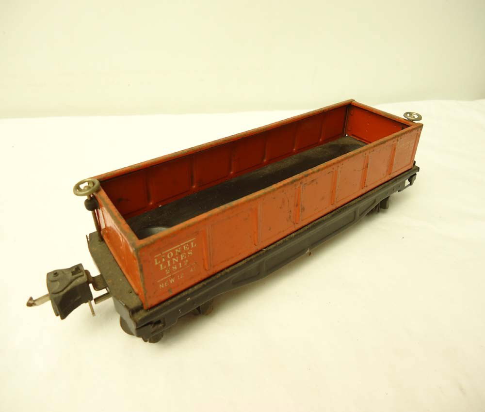 ABT: Nice Lionel O-Gauge #2812 Orange Gondola: Paul V. Ambrose and Drew J. Bauer present: This is the #2812 Orange Gondola that Lionel made in O-gauge circa the late 1930s. No Box. Please add $14.00 for US-48 Shipping and Insurance.