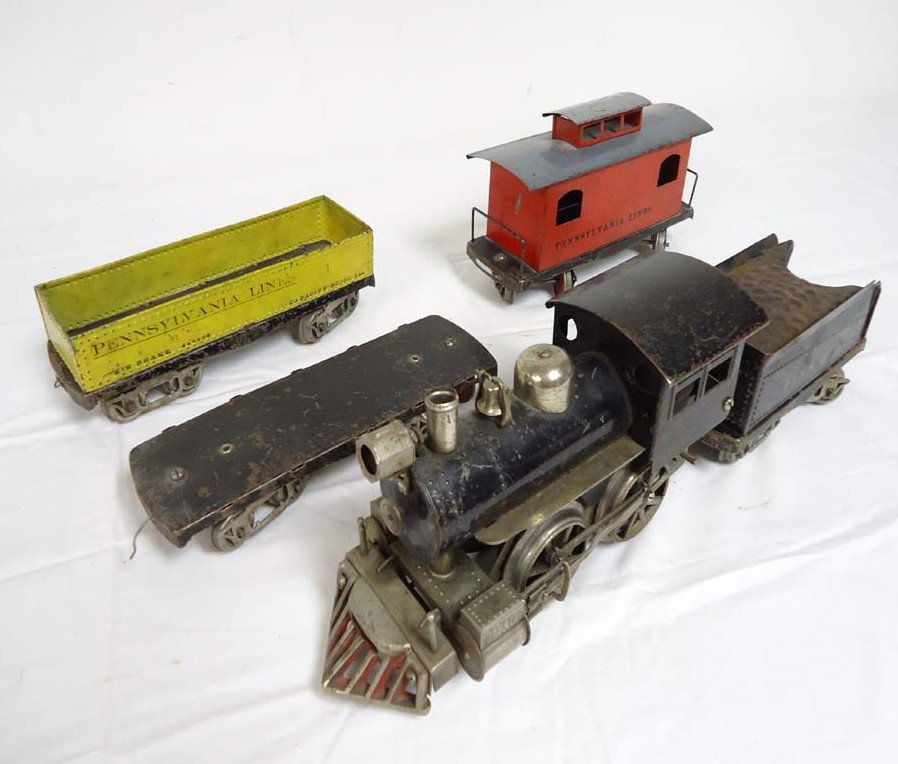 ABT: Rare Elektoy 5-item I Gauge Steam Freight Set: Paul V. Ambrose and Drew J. Bauer present: This is an electric Steam Engine w/Pennsylvania Tender and 3-Cars that Elektoy made in 1 Gauge circa the 1910s. Way back then, Elektoy was considered a mediu