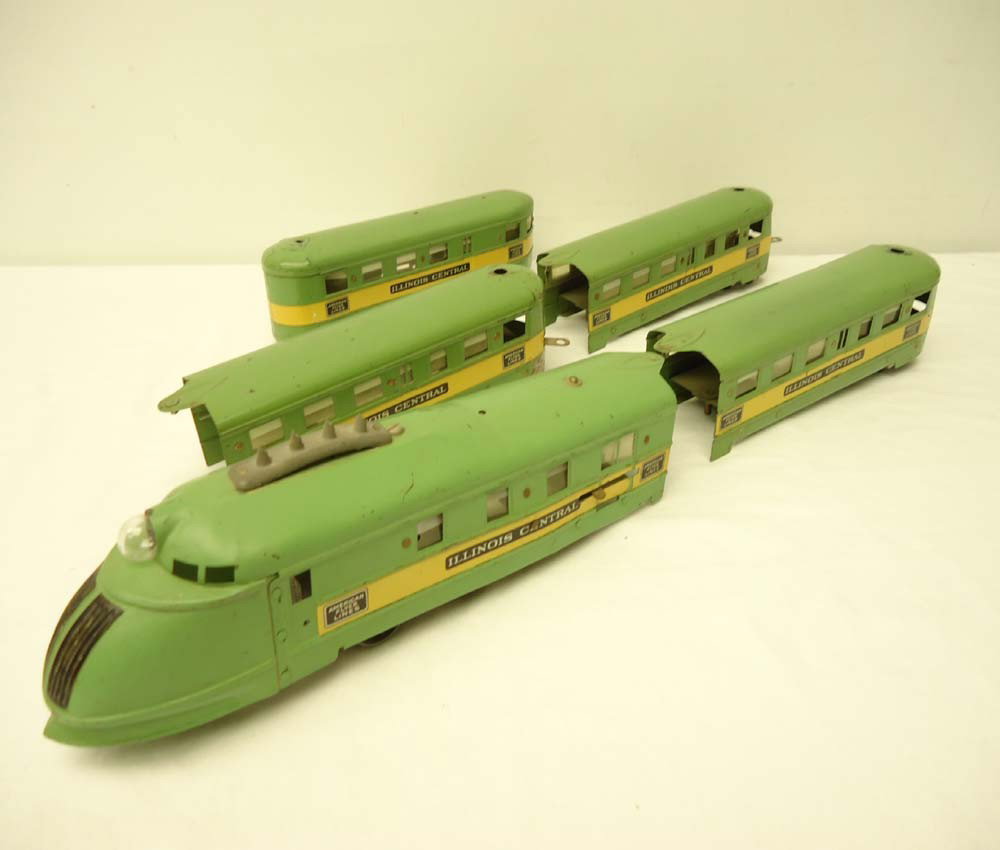 ABT: Rare AF O Gauge #1322-RT IC Green Streamline : Paul V. Ambrose and Drew J. Bauer present: This is the #1322-RT 5-item Green Illinois Central Streamline Passenger Set that American Flyer made in O gauge circa 1935. Kindly examine the pictures close