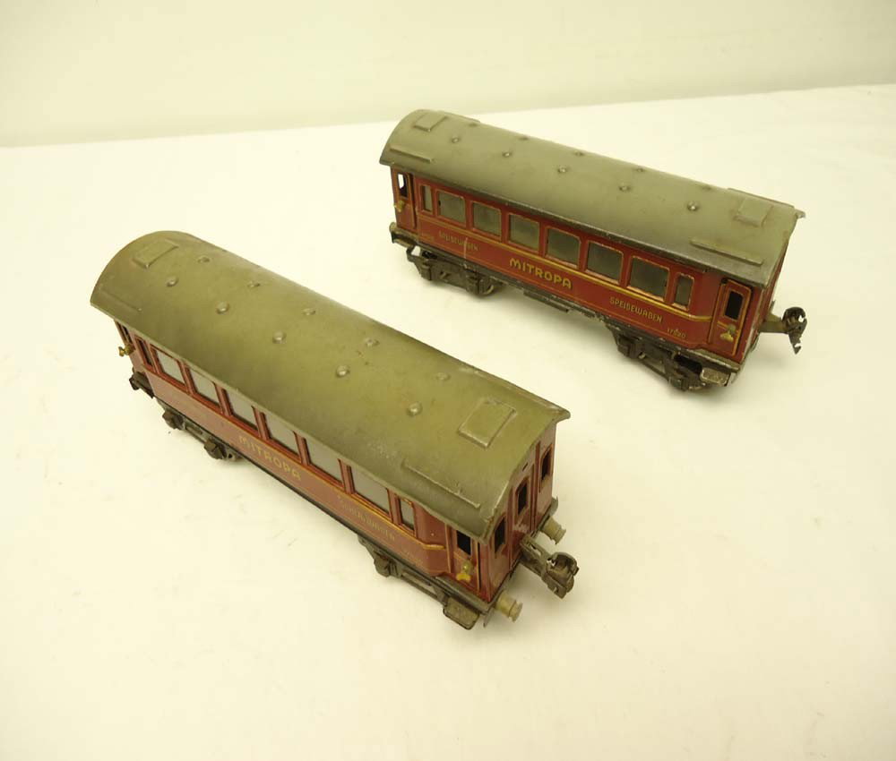 ABT: Marklin O Gauge #17520/17530 Mitropa Passenge: Paul V. Ambrose and Drew J. Bauer present: These are the #17520/17530 Mitropa Passenger Cars that Marklin made in O gauge circa the 1930s. Cars measure approx. 9-inches in length; no Boxes. Please add