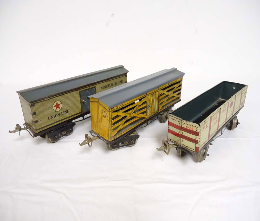 ABT: Ives O Gauge #125/127/126 Freight Cars: Paul V. Ambrose and Drew J. Bauer present: These are the #125 Merchandise Car, #127 Livestock Car, and #128 Hopper that Ives made in O gauge circa 1930. No Boxes. Please add $16.00 for US-48 Shipping 