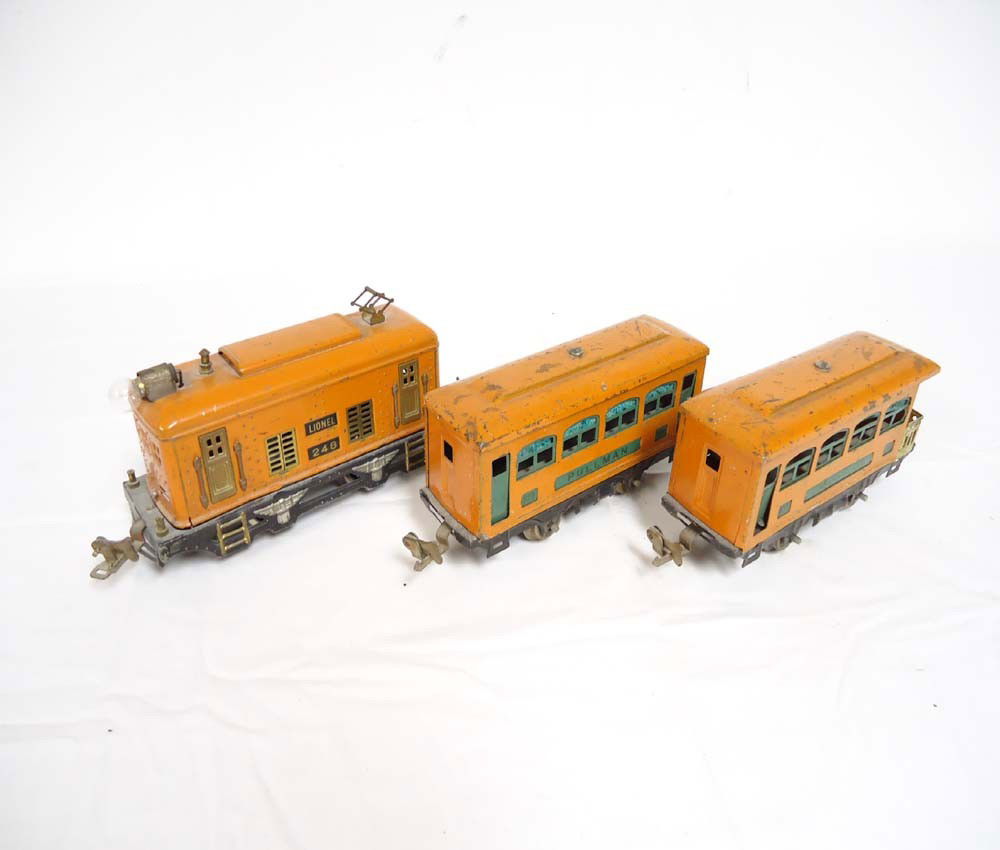 ABT: Lionel O Gauge #248 Orange Electric & #629 &: Paul V. Ambrose and Drew J. Bauer present: This is the #248 Orange Electric and #629 and #630 Passenger Cars that Lionel made in O gauge in the 1920s. No Boxes. Please add $20.00 for US-48 Shipping an