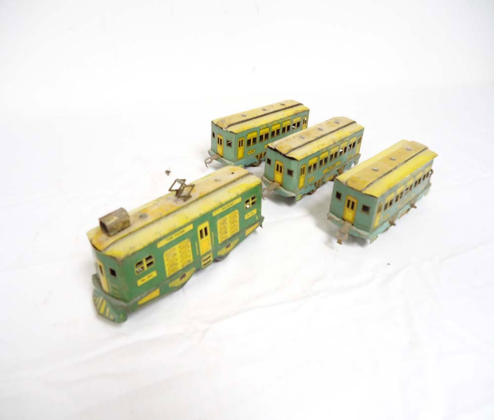 ABT: 'Tom Thumb' O Gauge #881 Electric & #990 (3) : Paul V. Ambrose and Drew J. Bauer present: These are the #881 Electric plus three #990 Passenger Cars that were marketed as 'Tom Thumb Railroad' in O gauge circa the 1930s. No Boxes. Please add $18.00
