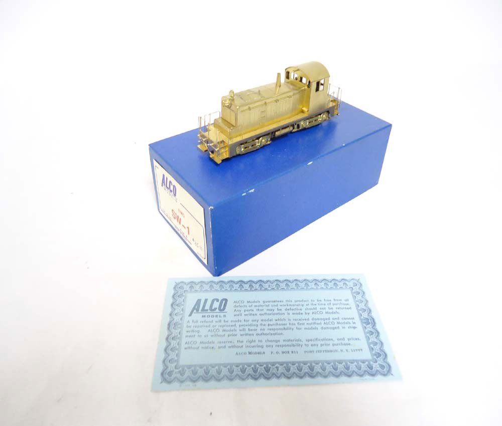ABT: Alco HO Brass: EMD SW-1 D-140 Diesel Switcher: Paul V. Ambrose and Drew J. Bauer present: This is the EMD SW-1 D-140 Diesel Switcher Engine that Alco made in HO Scale a few years ago. Please look at all the pictures; what is pictured is what you w