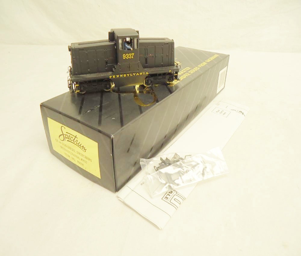 ABT: Bachmann HO Scale: #80018 GE 44 Ton Diesel Sw: Paul V. Ambrose and Drew J. Bauer present: This is the #80018 GE 44 Ton Diesel Swither PA #9337 that Bachmann made in HO Scale a few years ago. Please look at all the pictures; what is pictured is wha