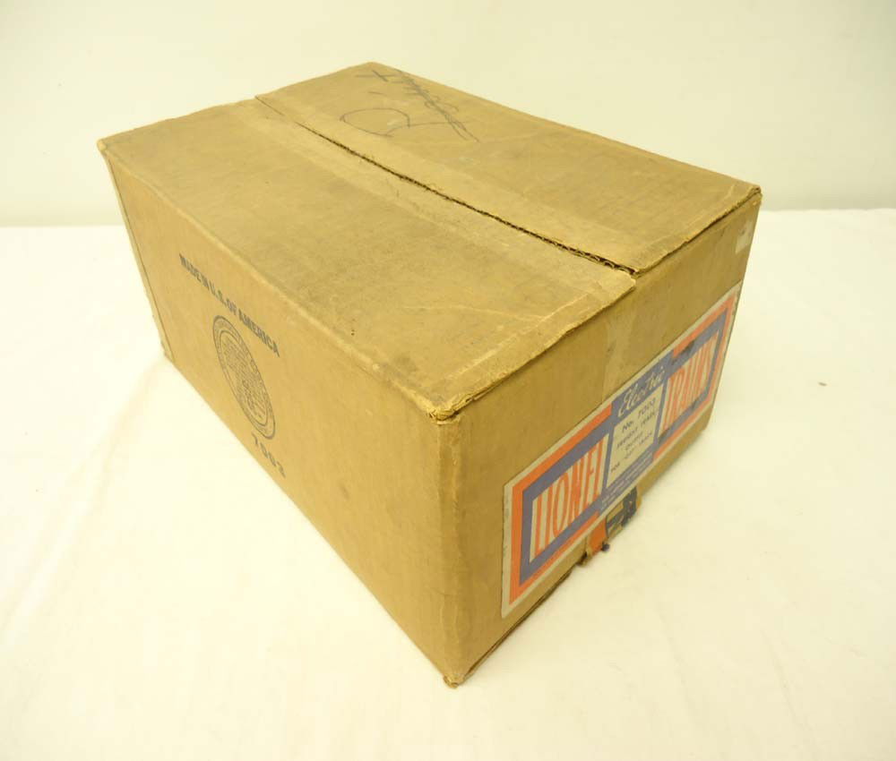 ABT: Brick Lionel #7003 Uncatalogued Freight Set B: Paul V. Ambrose and Drew J. Bauer present: This is the Original Set Box for the #7003 Uncatalogued '027' Freight Set that Lionel made circa 1940. This Set would have included the #1688 Black Streamlin
